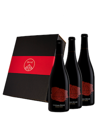 Three-bottle 2019 Pinot Noir Set in a Gift Box 1