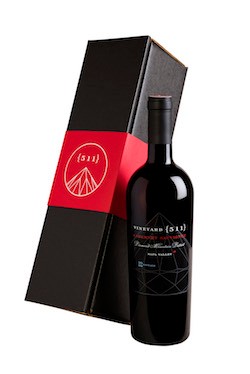 One 2018 Cabernet Sauvignon Bottle in a Gift Box